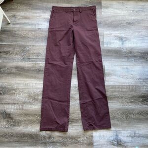 OLD NAVY Loose Men's TALL Pants in Burgundy Chinos